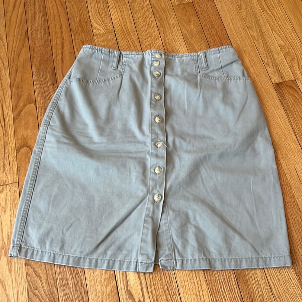 Vintage Gloria Vanderbilt light green khaki button down skirt, Size 14.